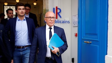Eric Ciotti, head of the French conservative party Les Republicains (The Republicans - LR), and Guilhem Carayon, head of the young members of Les Republicains, leave the party headquarters in Paris, as French political parties try to build alliances ahead of early legislative elections in France, June 11, 2024. REUTERS/Sarah Meyssonnier