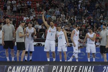 Luka Doncic, Felipe Reyes y Jaycee Carroll.