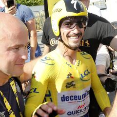 Alaphilippe amplía su ventaja en la general tras ganar la crono