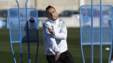 Kadir, principal ausencia en la lista de convocados de Mel