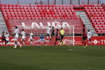 El delantero argentino está encontrando en Anduva todo lo que no tuvo en Mendizorroza. Jornada a jornada demuestra que es un delantero muy completo. Además de hacer gol, siempre genera cosas positivas para el equipo.