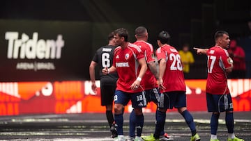 Arturo Vidal lidera a Chile en su debut mundialista