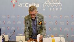 El presidente del Celta, Carlos Mouri&ntilde;o, antes de una comparecencia en la sede del club celeste.