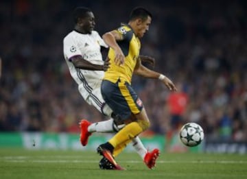 Arsenal enfrentó a Basel en la segunda jornada del Grupo A de la Champions League. Ospina y Balanta fueron titulares.