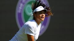 Emma Raducanu, durante su primer entrenamiento en Wimbledon.