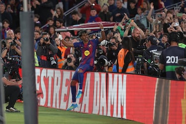Lamine Yamal celebra el 3-1 al Espanyol. 