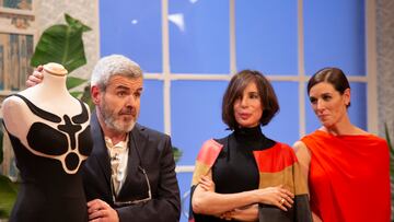 Lorenzo Caprile, Sybilla y Raquel Sánchez Silva en el primer programa de la segunda temporada de ‘Maestros de la costura’.