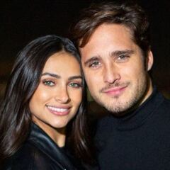 Diego Boneta desmiente compromiso con su novia Renata Notni