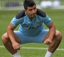 Agüero ya se entrena, pero no será titular ante el United