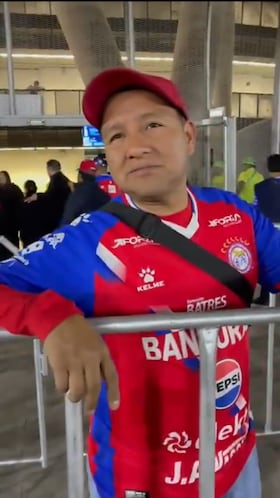 Aficionado de Xelajú señala de racistas a trabajadores del estadio de Rayados