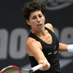 Carla Suárez supera con facilidad la primera ronda