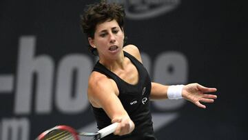 Carla Suárez supera con facilidad la primera ronda