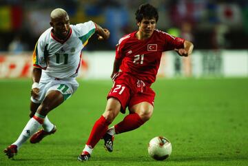 Los turcos también llegaron más lejos de lo que se esperaba en esta Copa del Mundo. Pasaron a cuartos de final tras vencer a Japón, luego derrotaron a Senegal y perdieron la semifinal contra Brasil 