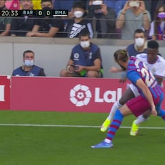 El show que catapulta su carrera: todas las veces que Vinicius destrozó al Barça