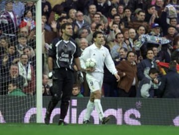 Goleada merengue a Las Palmas. Hac¨ªa 10 a?os que el Real Madrid no marcaba 7 goles en Liga.