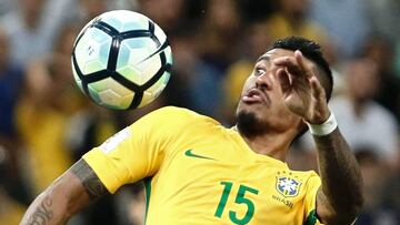 Paulinho, con la selección de Brasil.