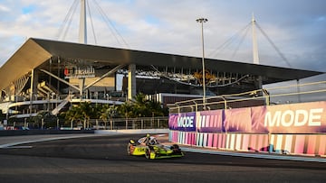 Pepe Martí, con el Cupra Kiro en Miami.