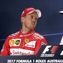 Hamilton, a Vettel: "¿Eh, has estado tocando mi coche?"