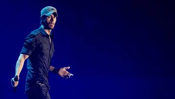 Enrique Iglesias provoc&oacute; pitos y c&aacute;nticos en su contra en su concierto en Santander.