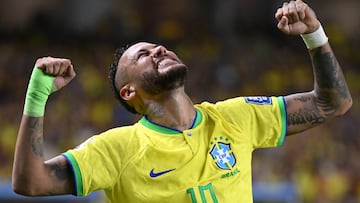 The Santos star returns to the Brazil squad after a lengthy absence for this month’s World Cup Qualifiers against Colombia and Argentina.