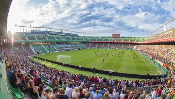 Panorámica del estadio Manuel Martínez Valero.