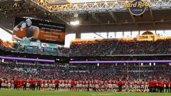 Previo al arranque del Super Bowl en Miami, los jugadores de ambas organizaciones hicieron un homenaje para Bryant, quien falleci&oacute; en un accidente a&eacute;reo.