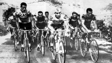 Llega el Blockhaus, cima en la que empezó el mito de Merckx