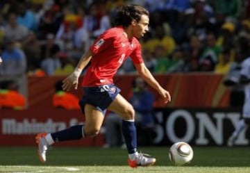 Jorge Valdivia en su debut en una Copa del Mundo frente a Honduras en Sudáfrica 2010.