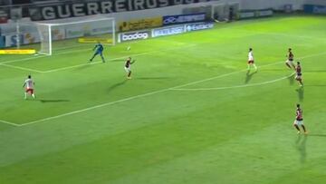 ¿No le avisaron? El doloroso error de Isla en el empate de Flamengo