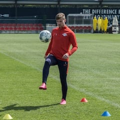 El director deportivo del Leipzig pide que se respete el miedo de los jugadores