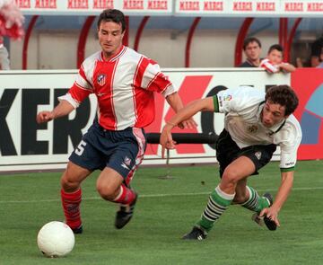 El actual Director de Fútbol Base del Atlético de Madrid es una leyenda del club colchonero. Estuvo durante toda su trayectoria defendiendo la camiseta del Atleti excepto tres años que estuvo en el Tenerife. Como rojiblanco ganó dos Copas del Rey.