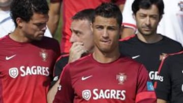 Cristiano se ha recuperado y capitaneará hoy a Portugal.