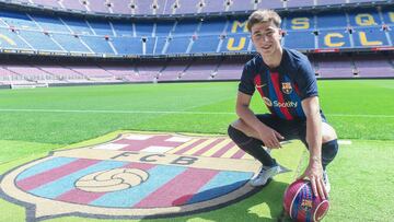 Pablo Torre en su presentación como jugador del FC Barcelona.