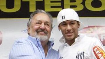 <b>PATERNAL. </b>Ribeiro duda de la continuidad de Neymar en el Santos.