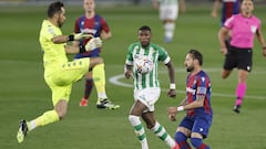 Los movimientos que alista el Betis en el arco: ¿sigue Bravo?
