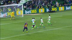 El remate de Vidal que provocó esta gran tapada de López