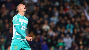 Ezequiel Bullaude of Santos during the 1st round match between Santos and Necaxa as part of the Liga BBVA MX, Torneo Clausura 2026 at TSM Corona Stadium, on January 10, 2026 in Torreon, Coahuila, Mexico.