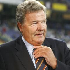Toshack, ingresado grave por COVID