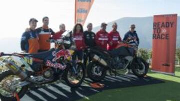 Los españoles de KTM en el Dakar: Viladoms, Monleón, Oliveras, Rosa Romero, Martí, Cervantes, Farrés y Laia sanz.