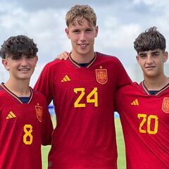 Pascu, Víctor y Arnu terminan su periplo con la selección