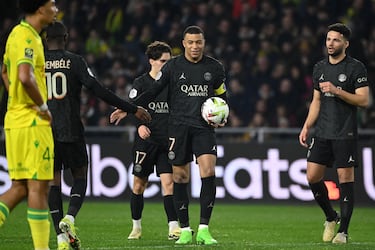 “If Mbappé goes to Madrid, that could be a problem” - Emmanuel Petit