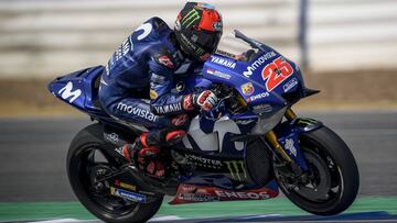 Maverick Vi&ntilde;ales con la Yamaha en el test de Tailandia.