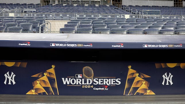 What MLB teams have multiple World Series titles?