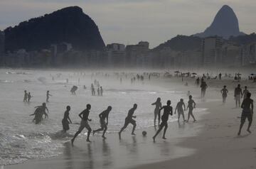 Football: anywhere and anytime