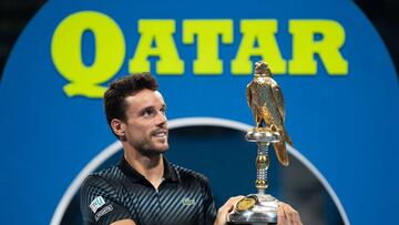 Roberto Bautista prepara ya el Open de Australia tras recibir la semana pasada el halcón de oro de Qatar.