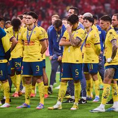 Tres jugadores tendrían las horas contadas en América