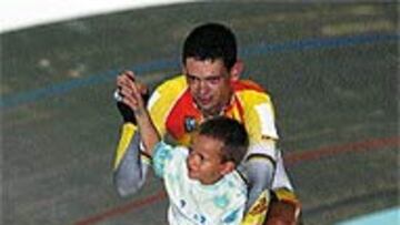 <b>JOAN QUIERE MÁS.</B> Llaneras buscará hoy con Alzamora otra medalla.