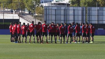 El Real Valladolid antes del inicio de un entrenamiento.