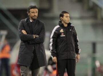 Luis Enrique en la banda.