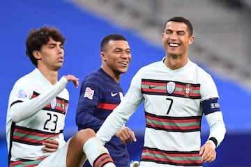 El resultado final fue un empate sin goles, pero los reflectores se los llevaron Kylian Mbappé y Cristiano Ronaldo.